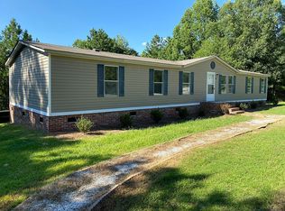 2214 Ridge Rd, Hodges, SC 29653