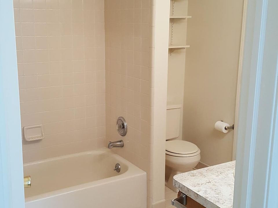 1st image of 38603 Wellington Dr