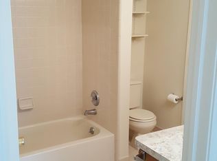 38603 Wellington Dr, Clinton Township, MI 48036