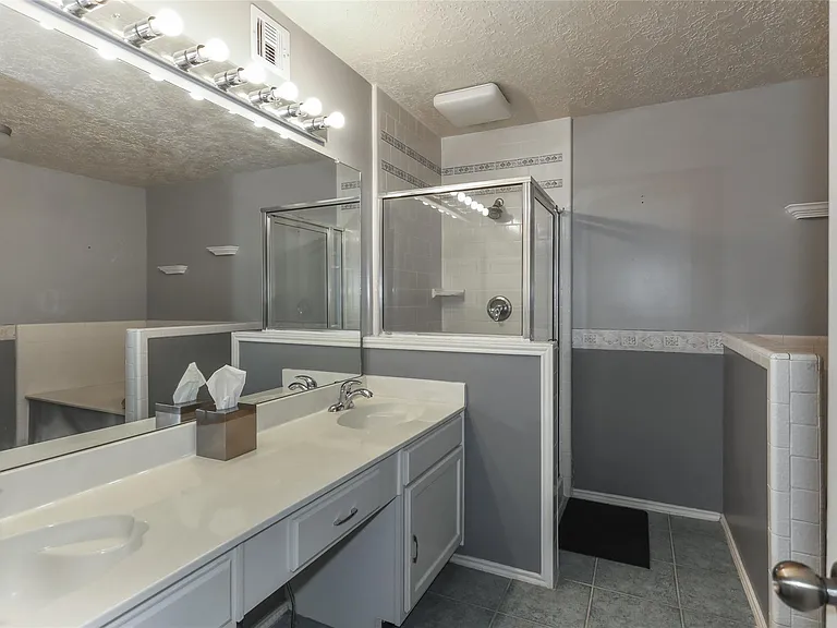 16410 Salinas Ln — Photo 14