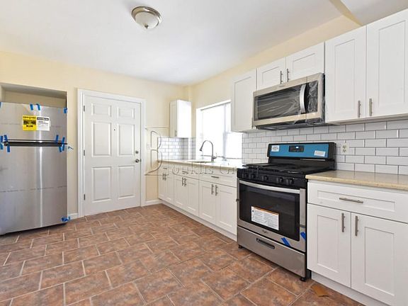 2nd image of 405 W 238th St