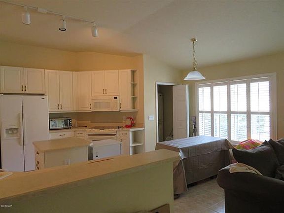 4th image of 1221 Crown Pointe Ln