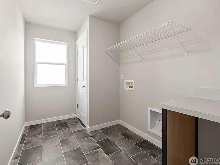 6060 Ladd Ct SW — Photo 3