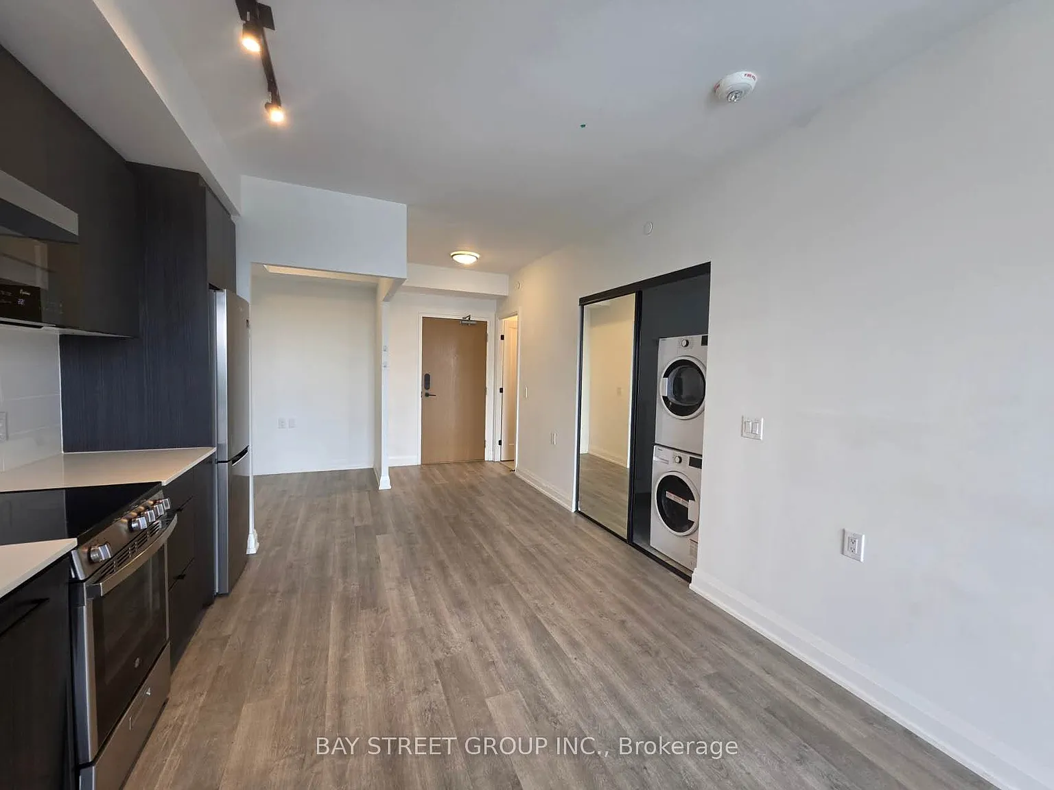 2 bed, $2,350 — Photo 3