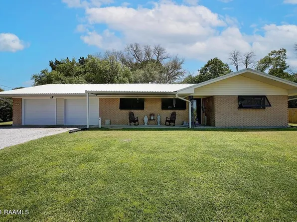 1715 N State St, Abbeville, LA 70510