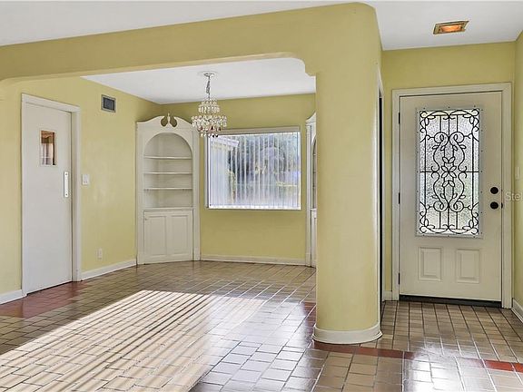 5th image of 1102 Lakeshore Blvd S