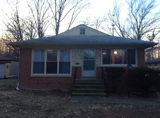 982 Bassett Rd, Westlake, OH 44145