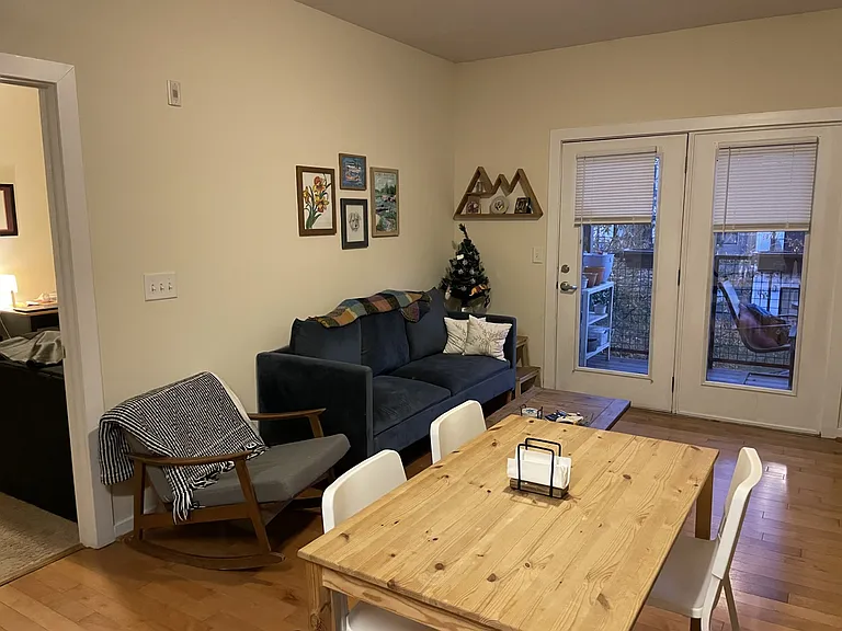 908 Perry Street — Photo 31