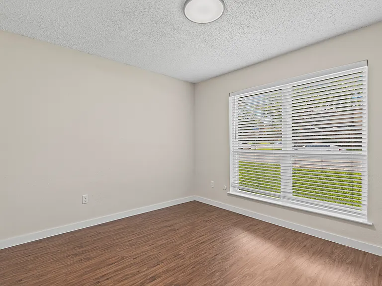2015 Warnford Pl #2015 — Photo 19