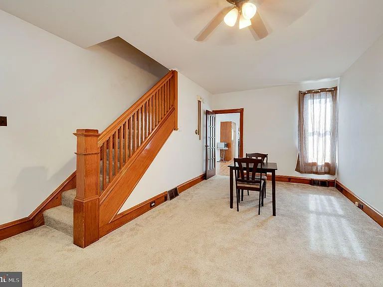 126 E Washington St — Photo 6