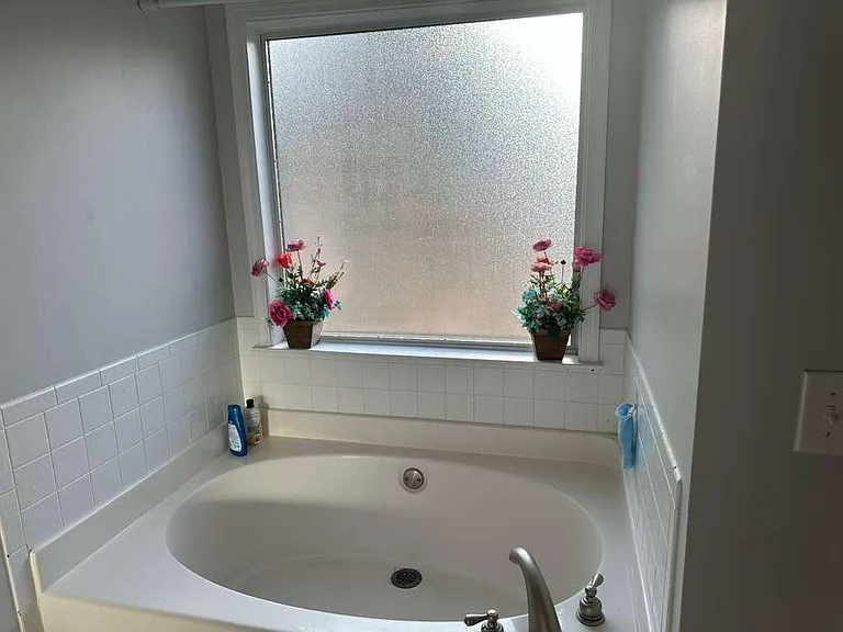 4435 Round Stone Dr — Photo 3