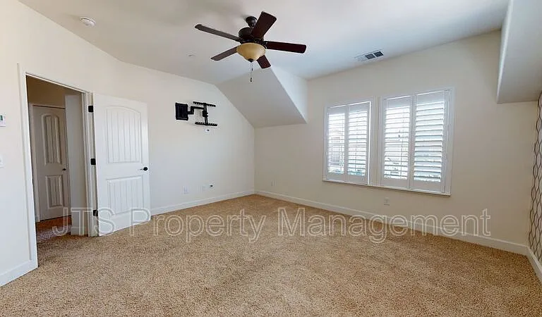 1349 Piper Pl — Photo 23