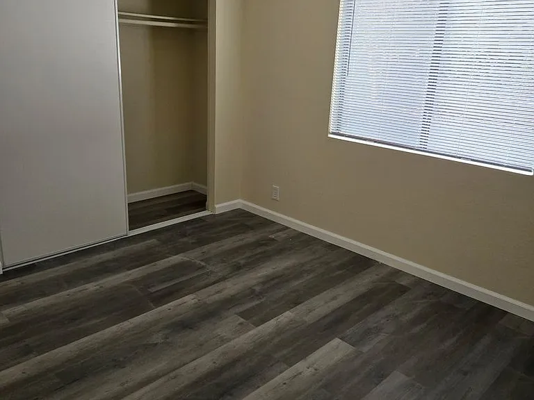 2435 W Avenue 33 — Photo 9