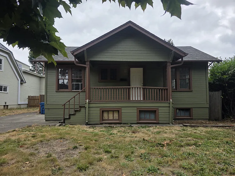 950 Capitol St NE — Photo 1
