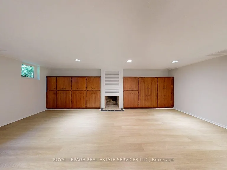 31 Burnhamthorpe Park Blvd — Photo 34