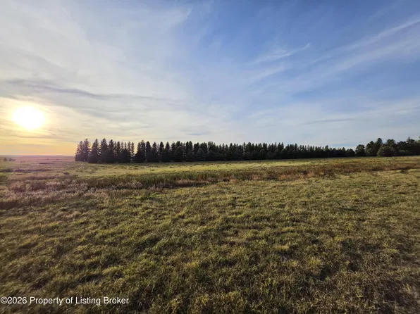 810 2nd Ave NW, Hettinger, ND 58639