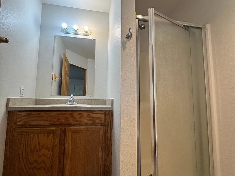 1512 Brook Ct — Photo 12