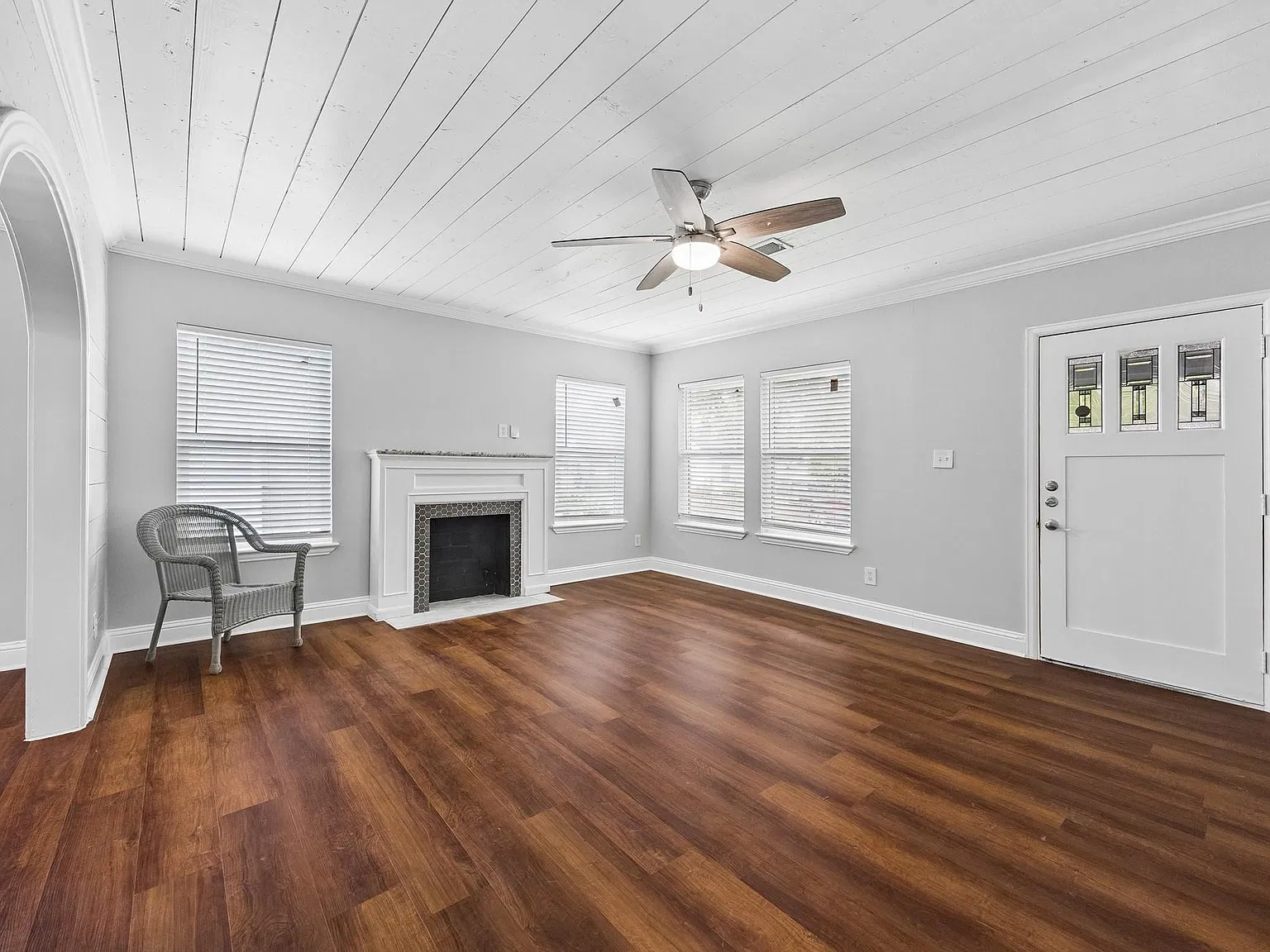 3 bed, 2.0 bath, 1510 sqft, $2,100 — Photo 4