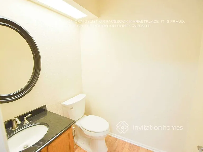 1572 Beacon Hill Dr — Photo 15