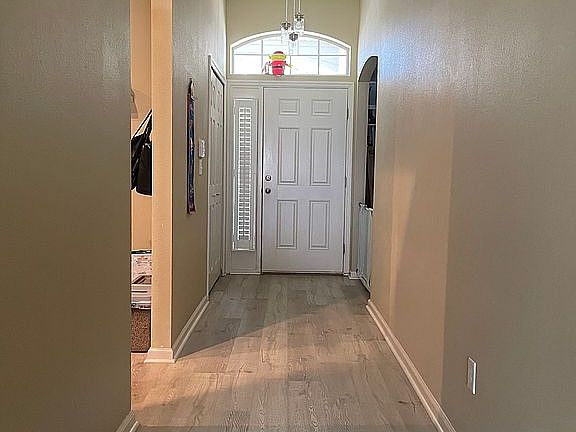 Entrance/hallway