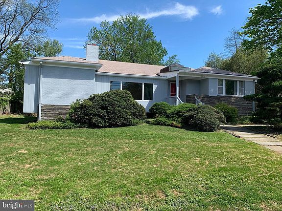 2nd image of 3208 Woodhollow Dr