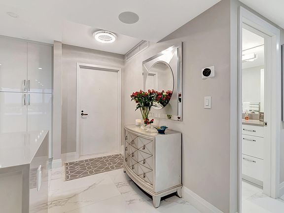 4th image of 4740 S Ocean Boulevard S #1007