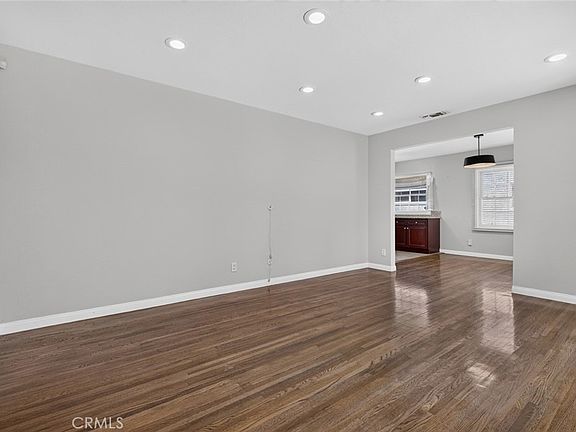 4th image of 13569 Montague St