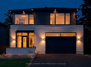 11 A Carleton Cathcart St, Ottawa, ON K2S 1N1