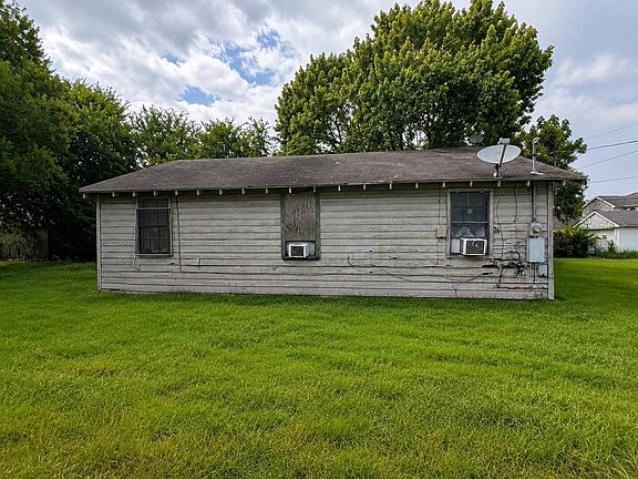 4th image of 7826 Brandon St