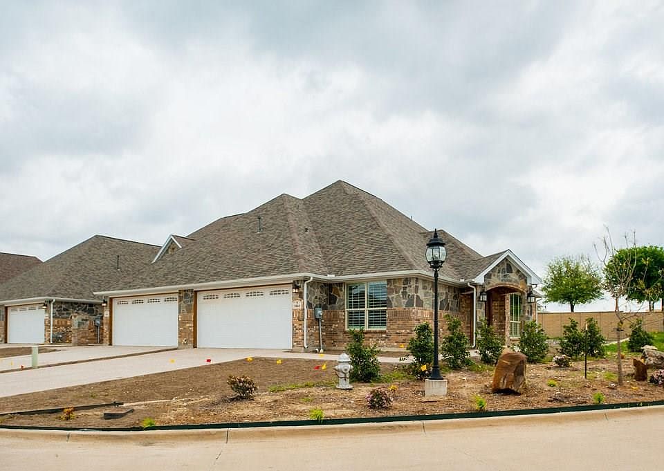 1st image of 5061 Giverny Ln