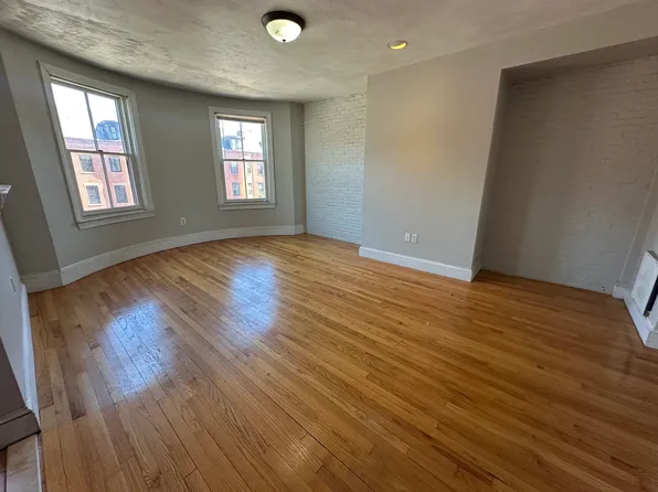 669 Massachusetts Ave, Boston, MA