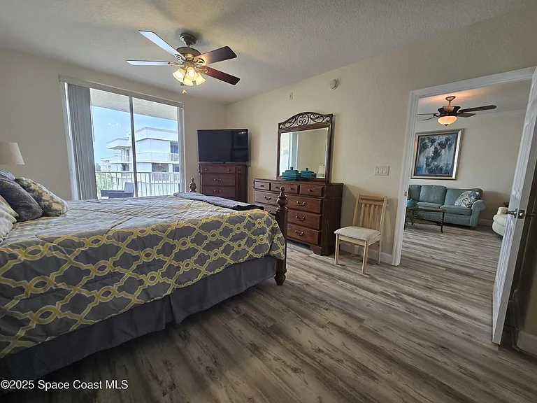 806 Mystic Dr #407 — Photo 9