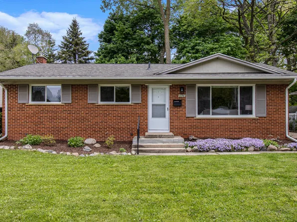 636 Louise Dr, Ann Arbor, MI 48103