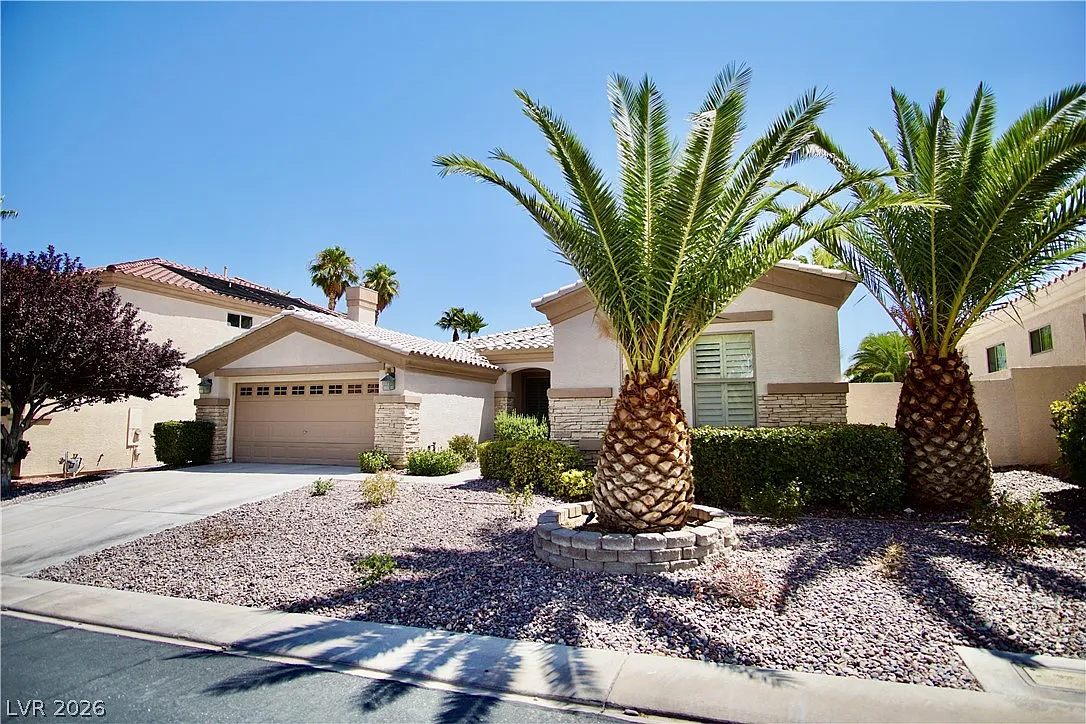 4 bed, 2.0 bath, 2428 sqft, $2,800 — Photo 4
