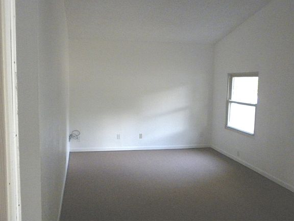 5th image of 909 Monte Vista Dr