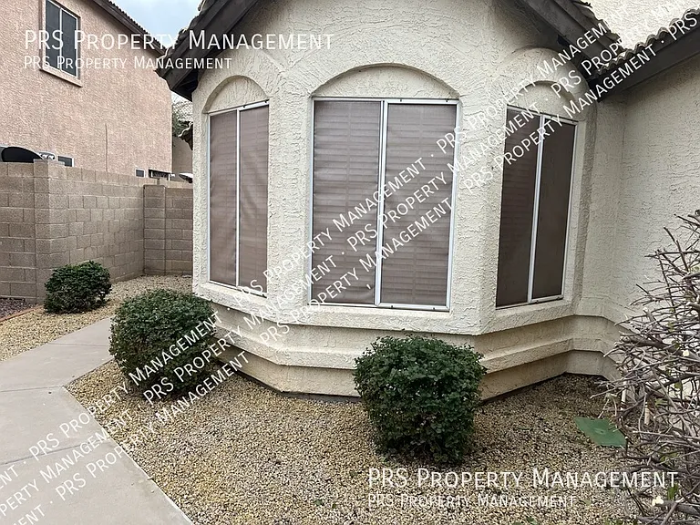 2599 W Orchid Ln — Photo 2