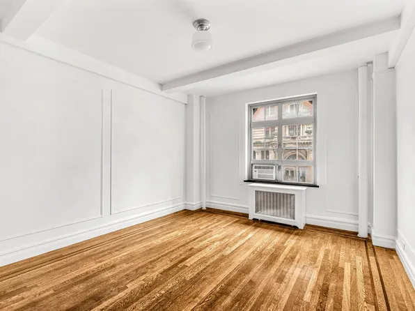 208 West 23rd Street image 1 of 14