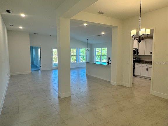 2nd image of 2504 Averland Loop
