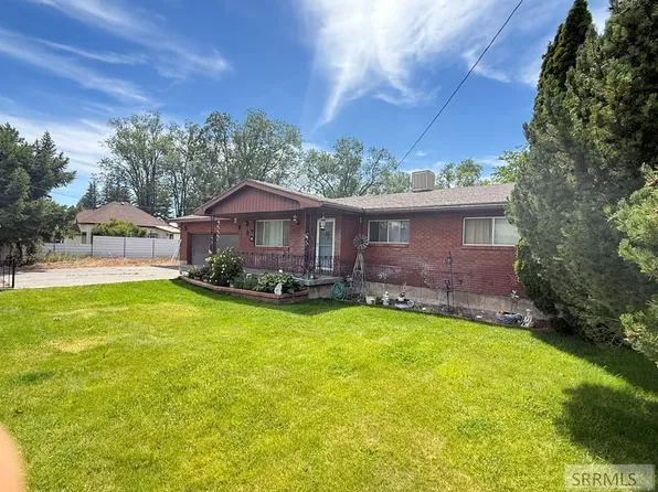 531 Lansing St, Blackfoot, ID 83221