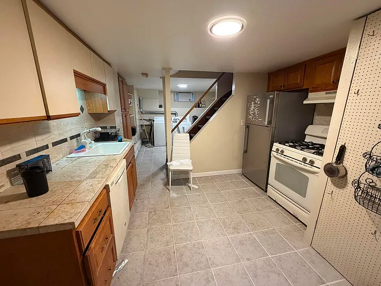 36 Sussex St #1 — Photo 29