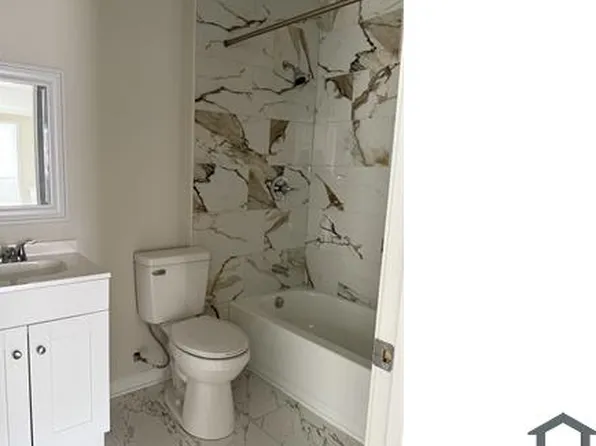 2400 W Chestnut St, Louisville, KY