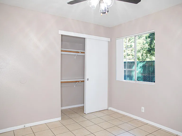Pomona Townhomes — Photo 13