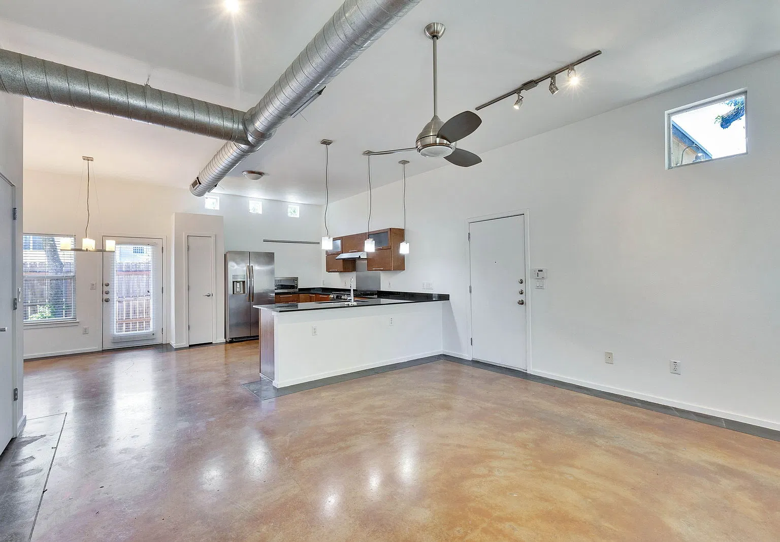 3 bed, 2.0 bath, 1248 sqft, $2,850 — Photo 4