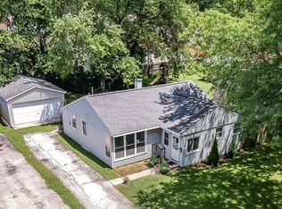 3108 Thrush Ln, Rolling Meadows, IL 60008