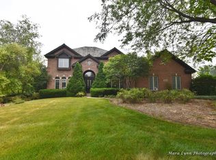 5N735 Leola Ln, Saint Charles, IL 60175