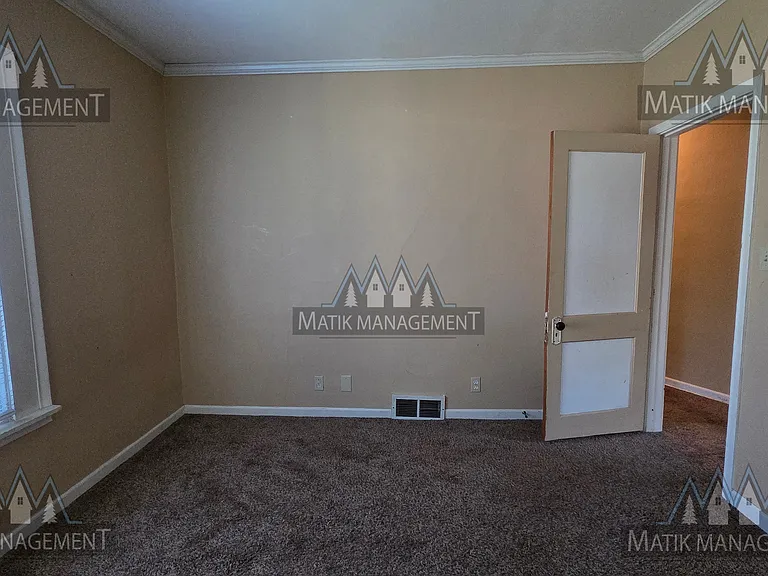 16 9th Ave NE #1 — Photo 43