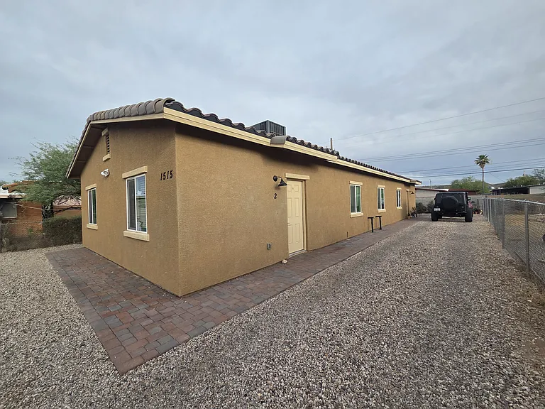 1515 W Delaware St #2 — Photo 3