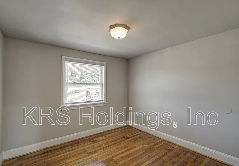 5423 Remuda Dr #4 — Photo 11