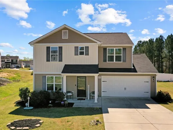220 Sumter Ct, Burlington, NC 27217