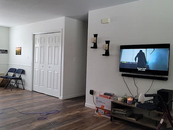 5th image of 106 S 1st St #1